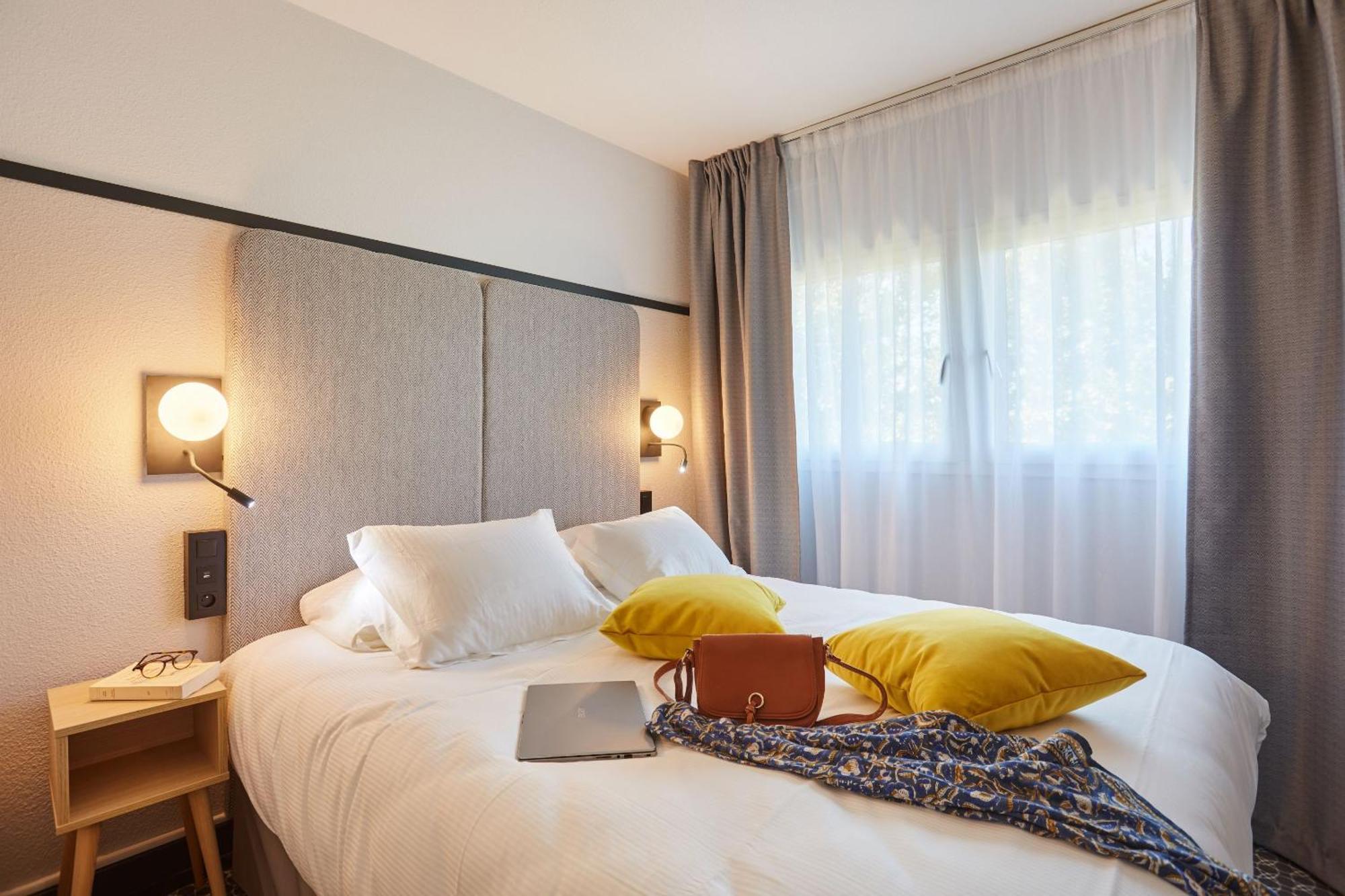 อพาร์ต โฮเต็ล โอดาลี เอเทรียม Aparthotel เอ็ก-ซอง-โพรวองซ์ ภายนอก รูปภาพ