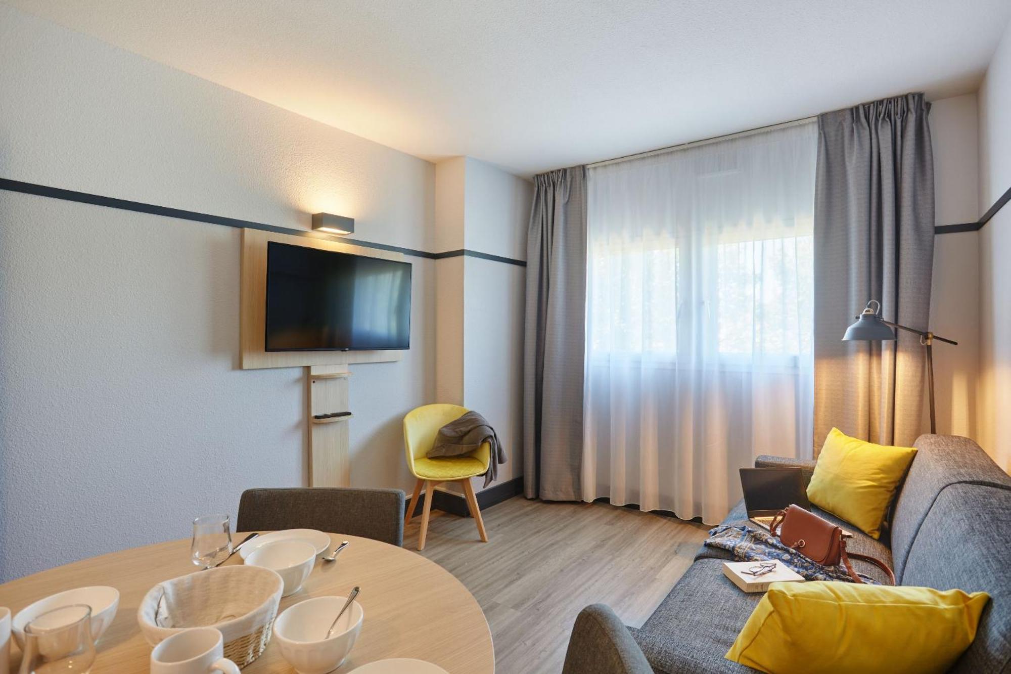 อพาร์ต โฮเต็ล โอดาลี เอเทรียม Aparthotel เอ็ก-ซอง-โพรวองซ์ ภายนอก รูปภาพ