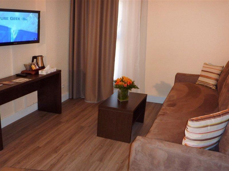 อพาร์ต โฮเต็ล โอดาลี เอเทรียม Aparthotel เอ็ก-ซอง-โพรวองซ์ ภายนอก รูปภาพ