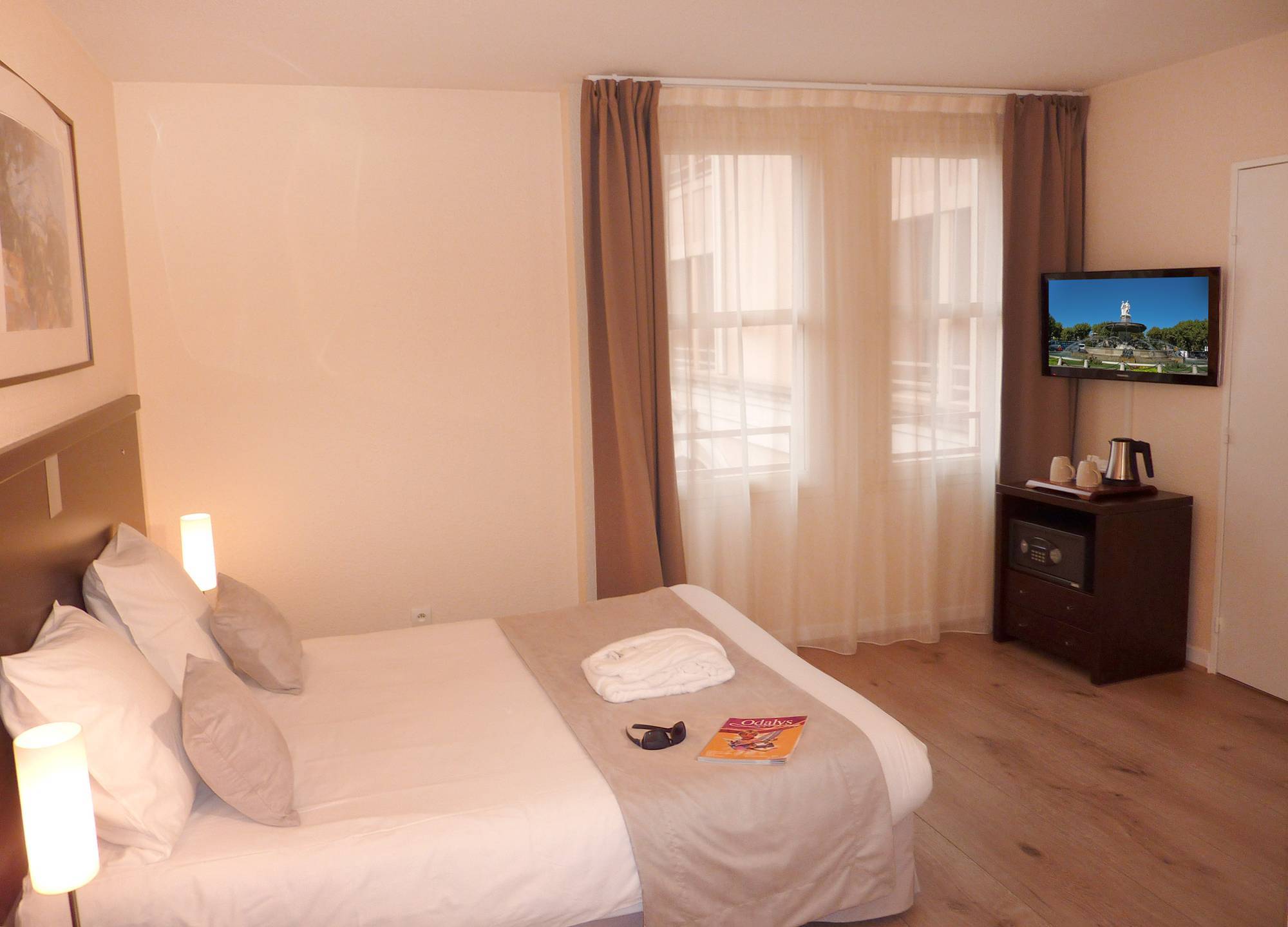 อพาร์ต โฮเต็ล โอดาลี เอเทรียม Aparthotel เอ็ก-ซอง-โพรวองซ์ ภายนอก รูปภาพ